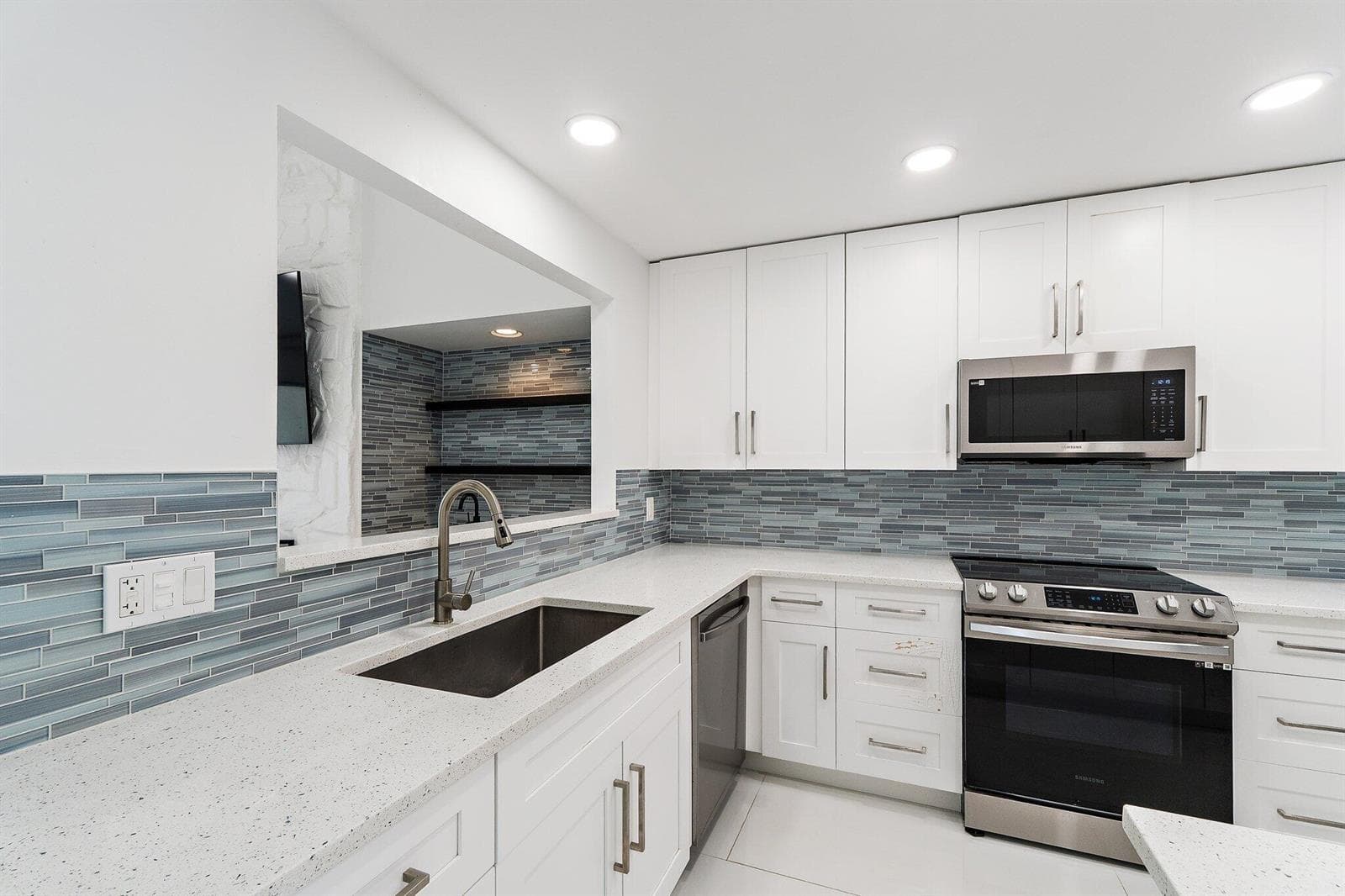 039-15TournamentBlvd-PalmBeachGardens-SM