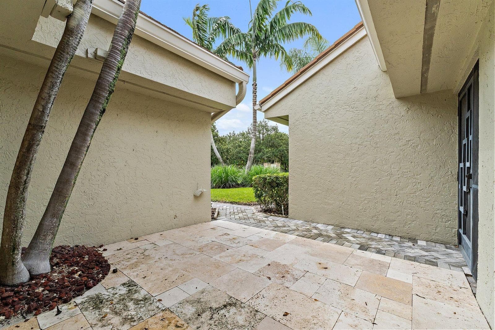 027-15TournamentBlvd-PalmBeachGardens-SM