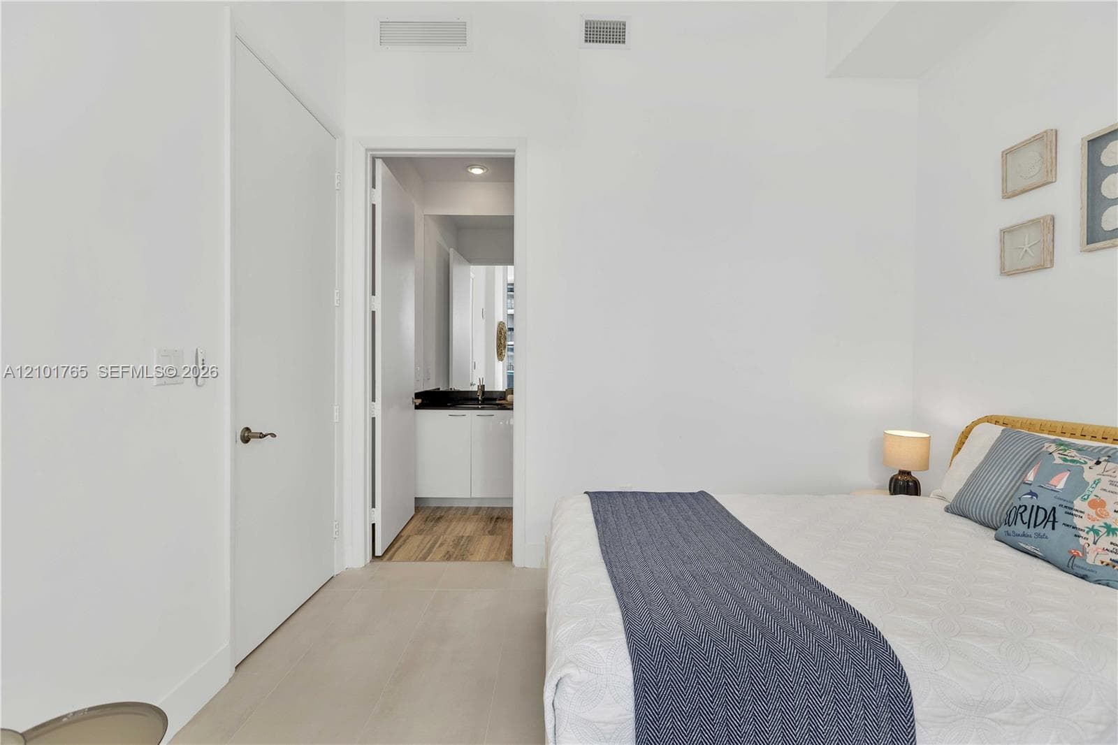 Trump Tower III · #3802 in Sunny Isles Beach - Photo 14
