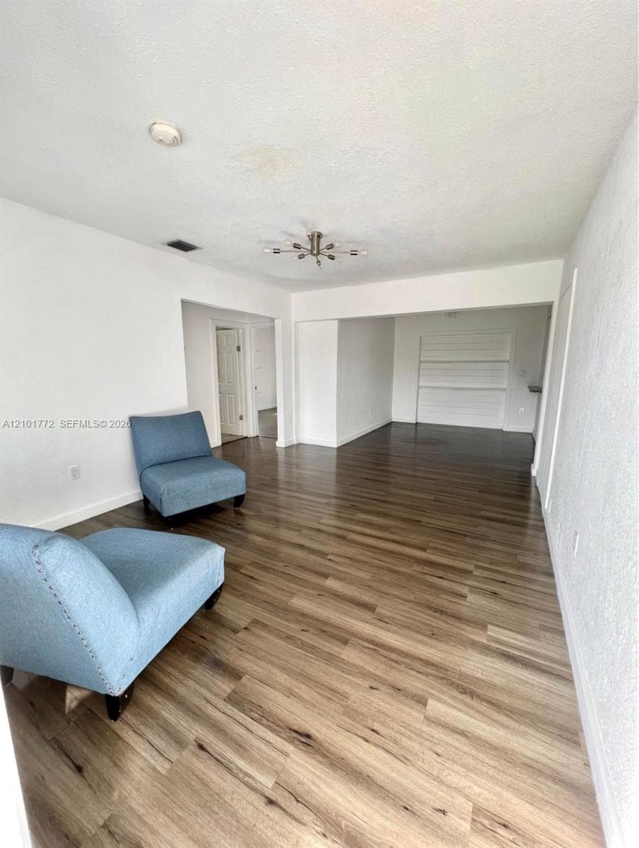 180 NW 32nd Pl #1 photo 4