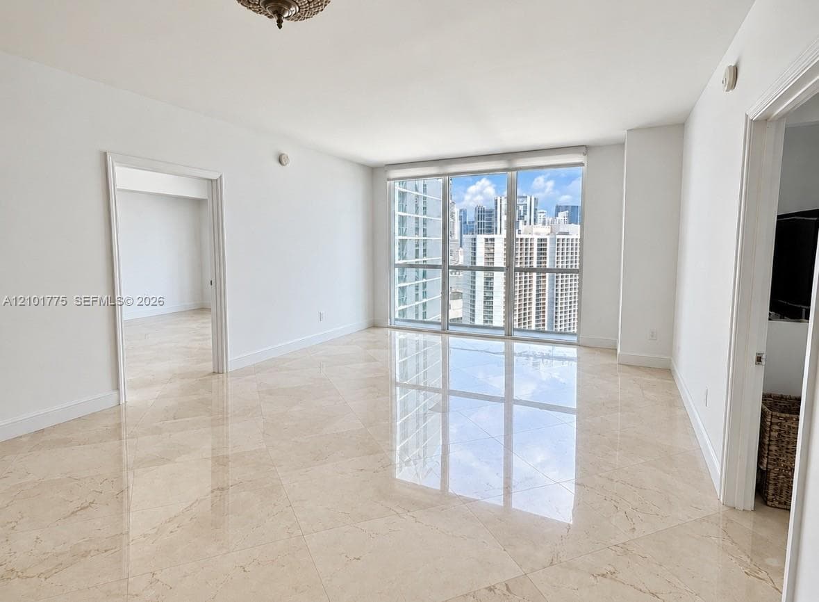 Living/dining room
