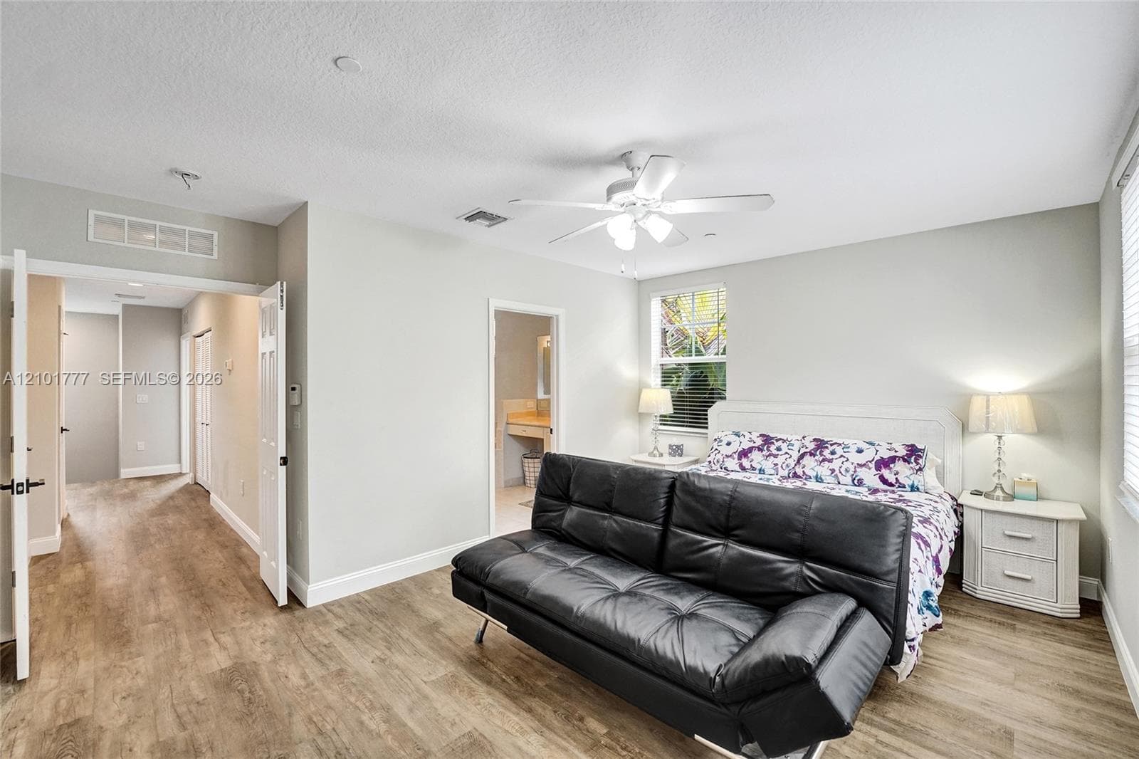 1033 NE 17th Way #1301 photo 16