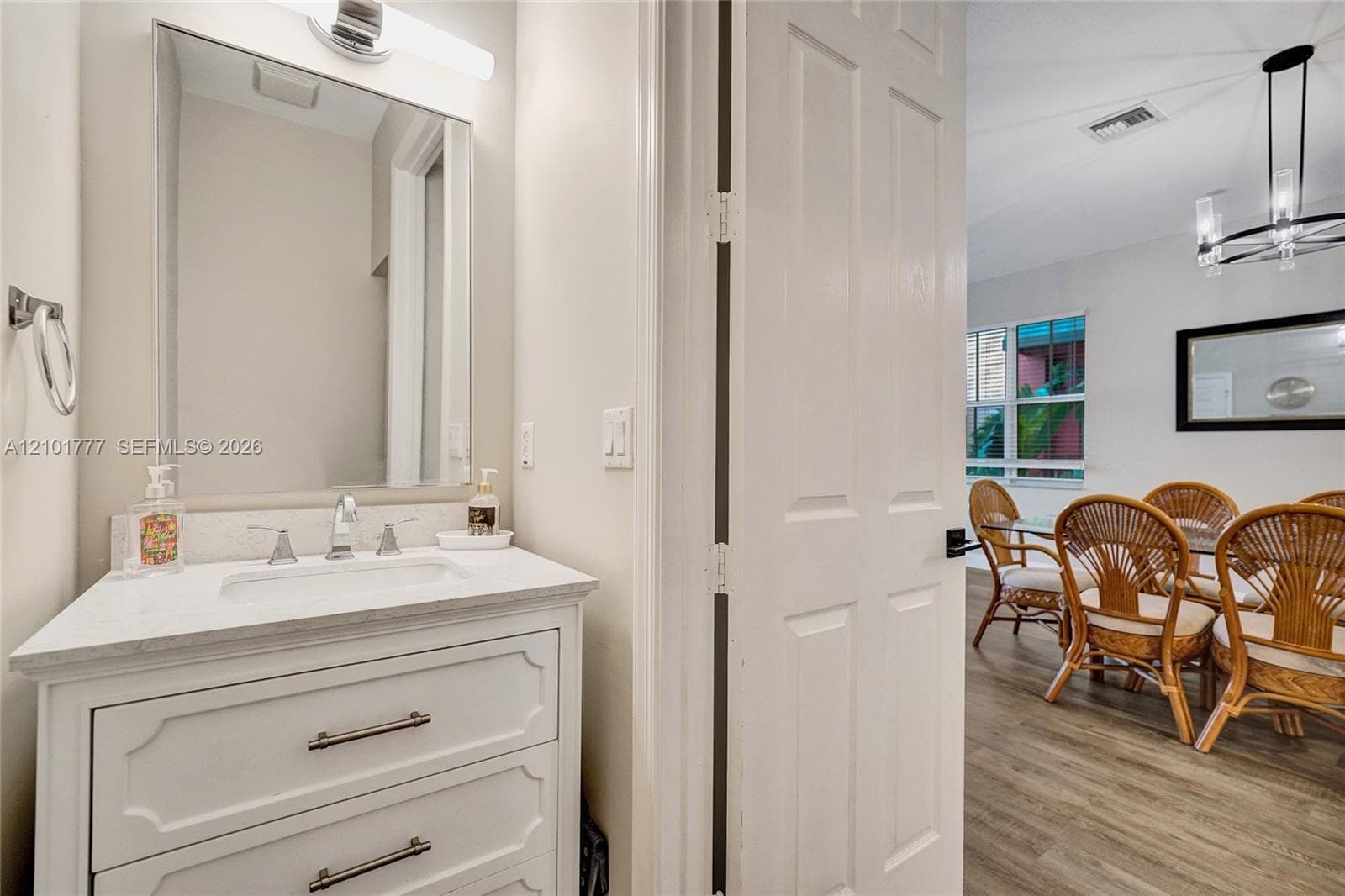 1033 NE 17th Way #1301 photo 14
