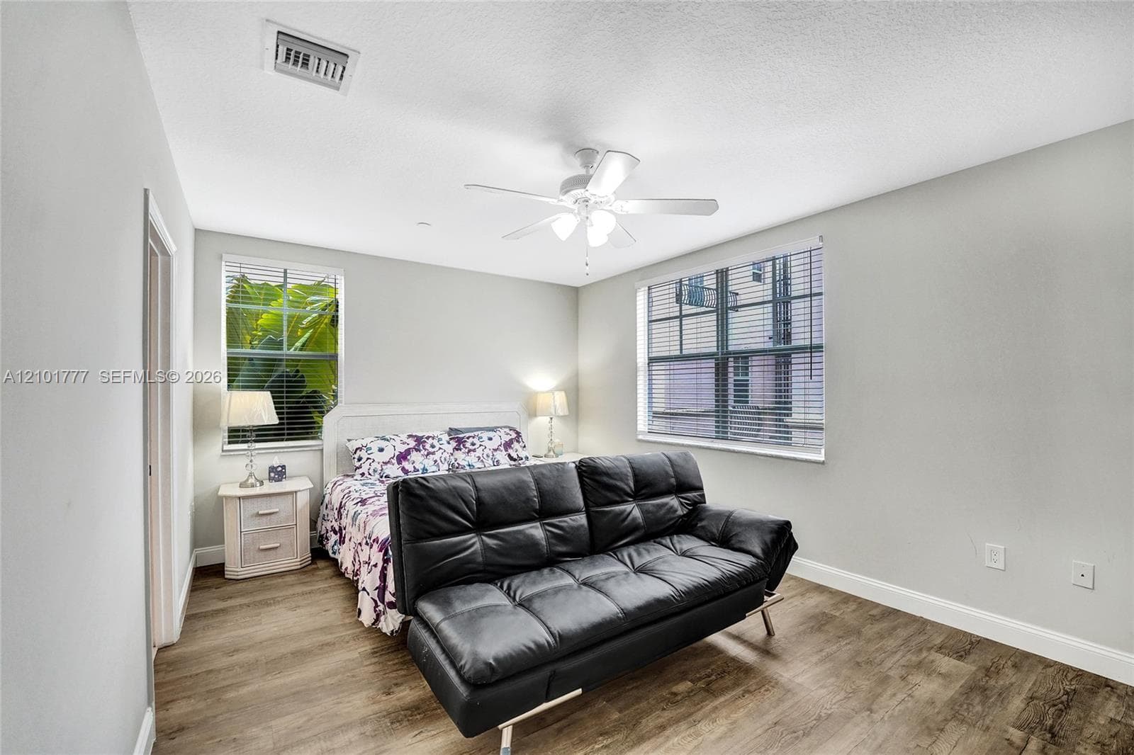 1033 NE 17th Way #1301 photo 15