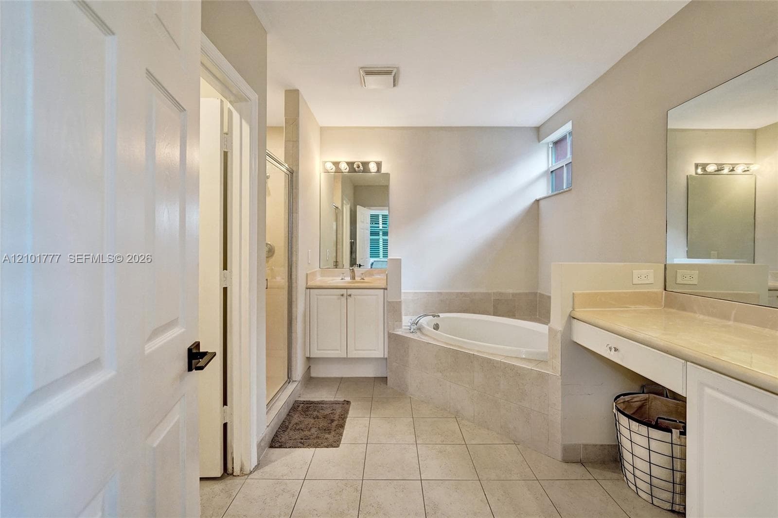 1033 NE 17th Way #1301 photo 19