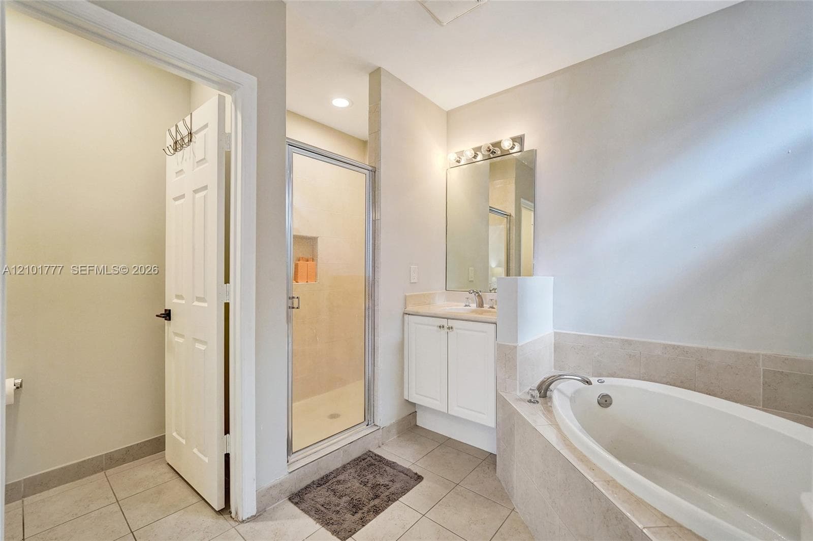 1033 NE 17th Way #1301 photo 21