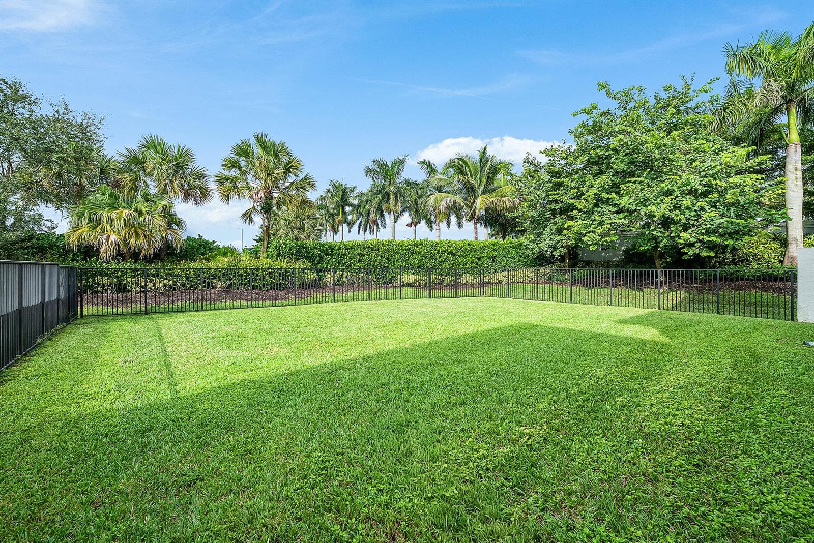 053-8985ChauvetWay-BocaRaton-FL-33496-FU