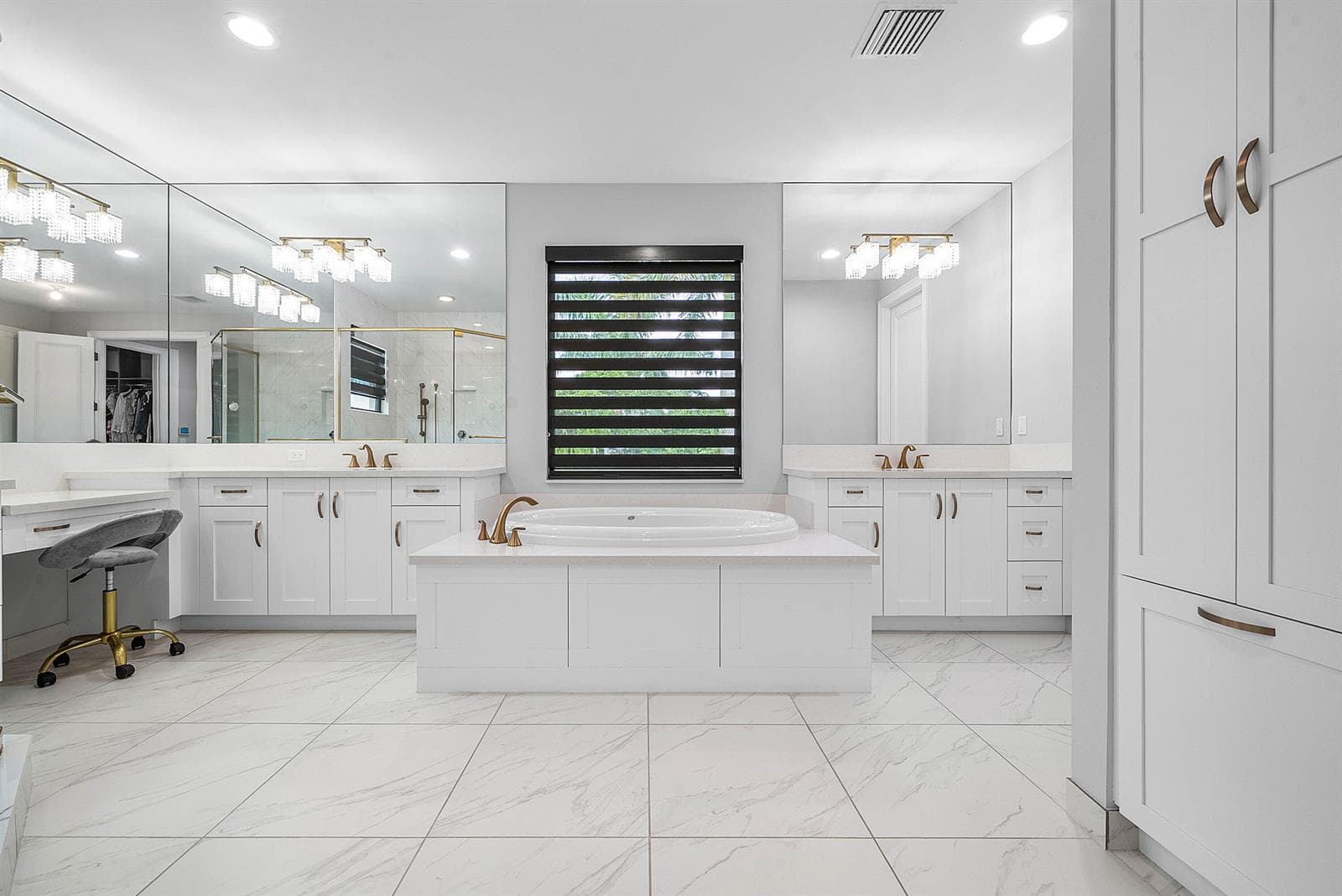 040-8985ChauvetWay-BocaRaton-FL-33496-FU