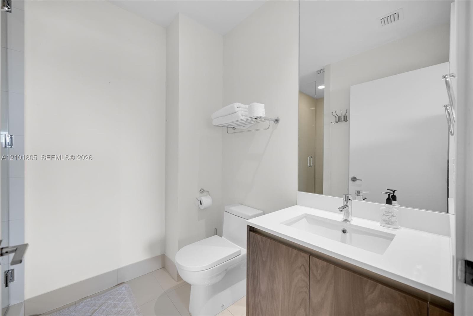 Secondary En-Suite