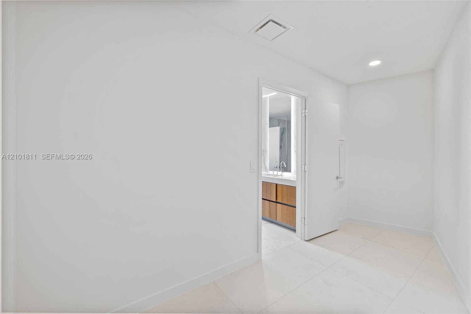 Closet Primary Bedroom