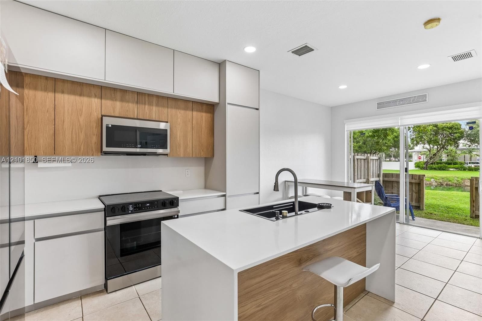 461 NE 21st Ter #461 photo 12