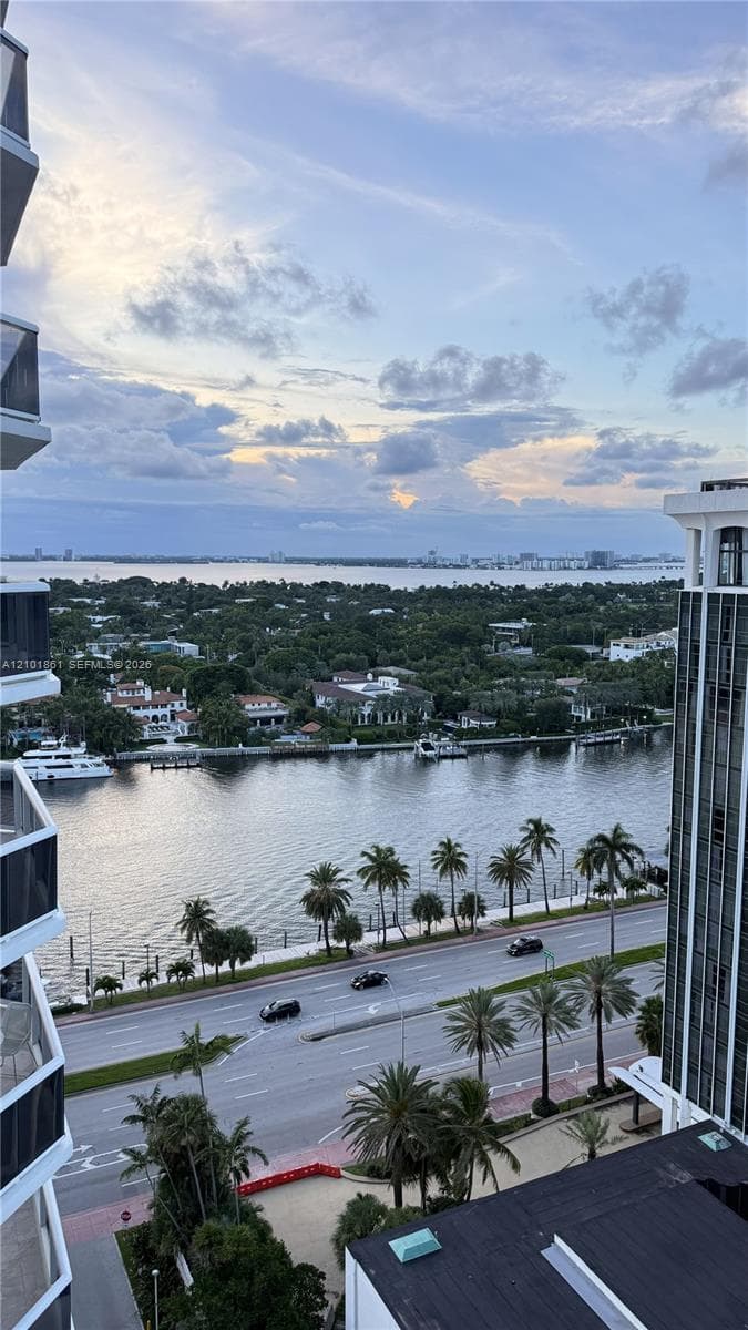 Blue Diamond · #1908 in Miami Beach - Photo 27