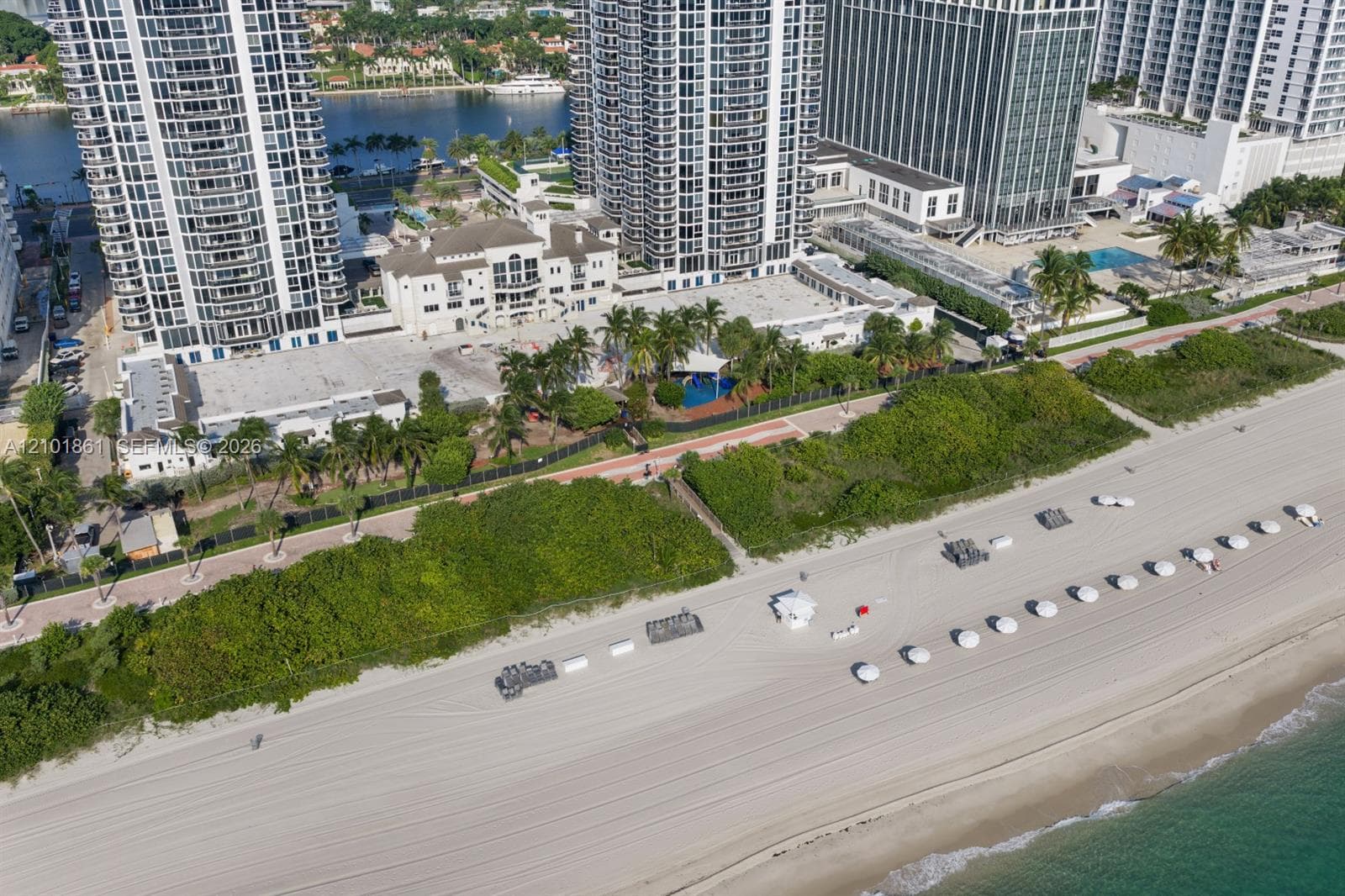 Blue Diamond · #1908 in Miami Beach - Photo 6