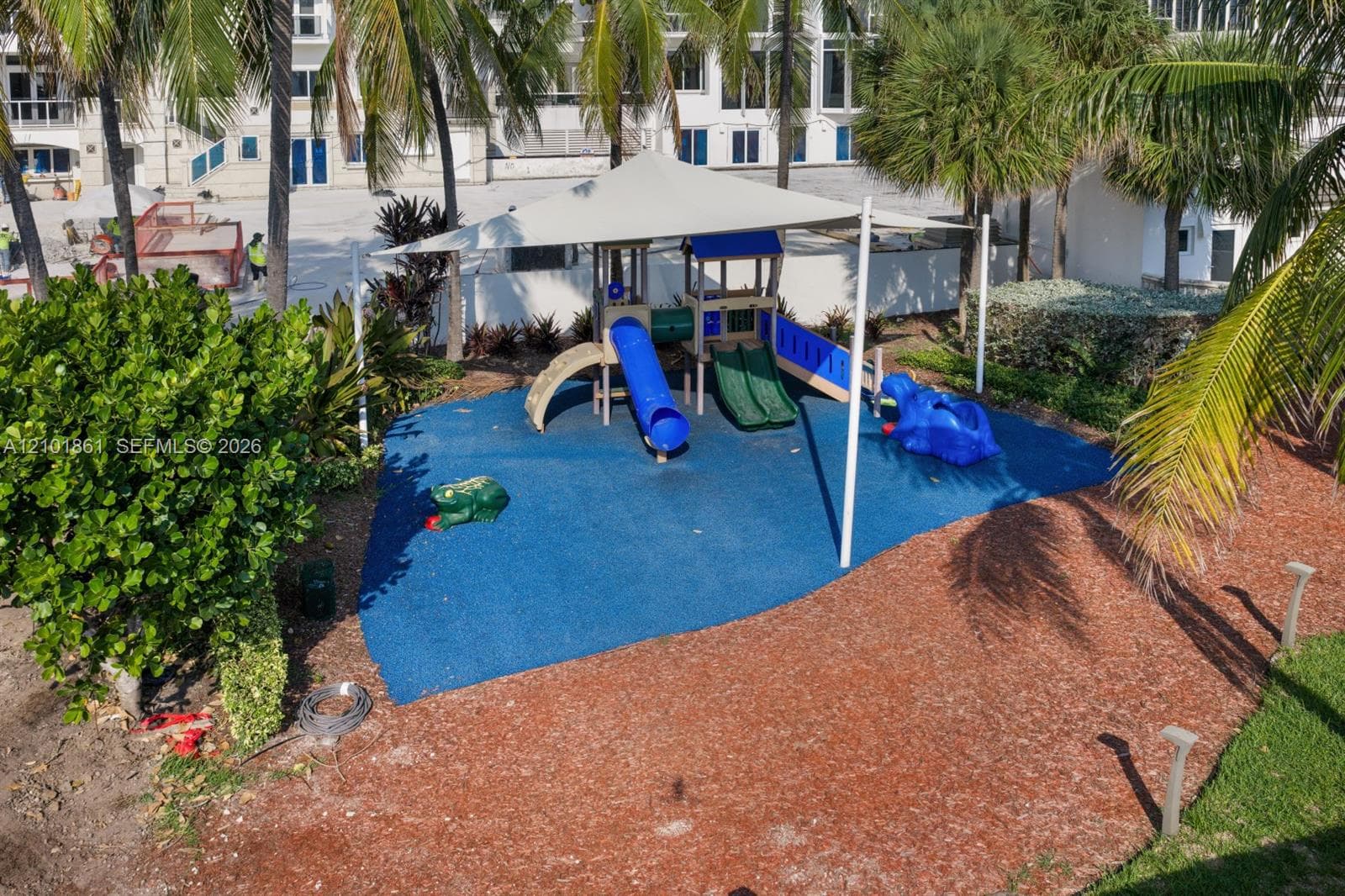 Blue Diamond · #1908 in Miami Beach - Photo 11