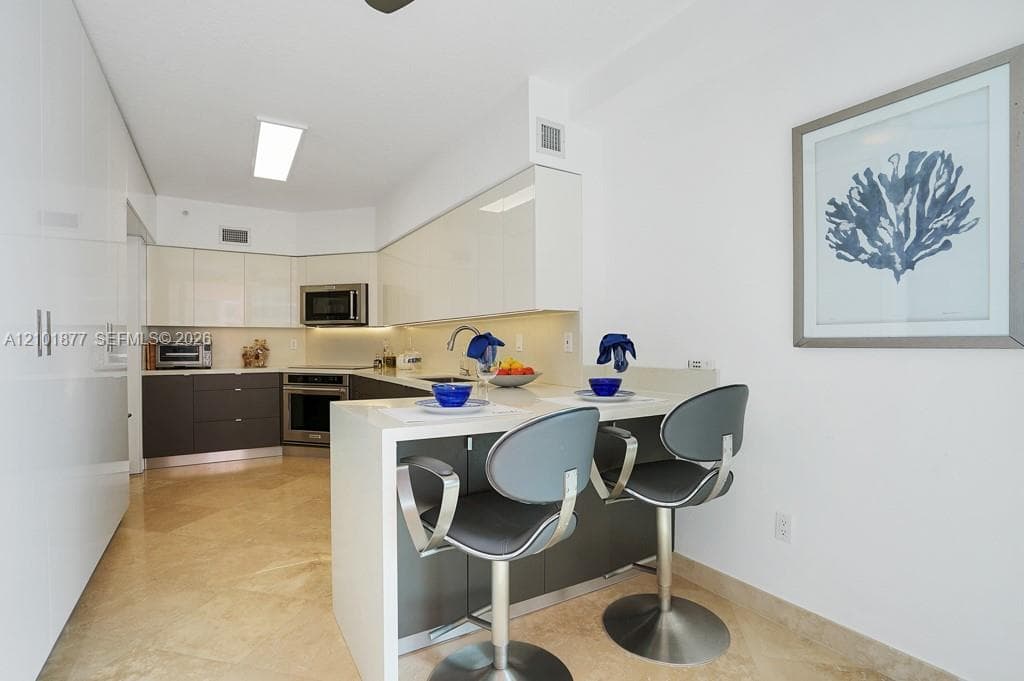Hidden Bay · #2310 in Aventura - Photo 13