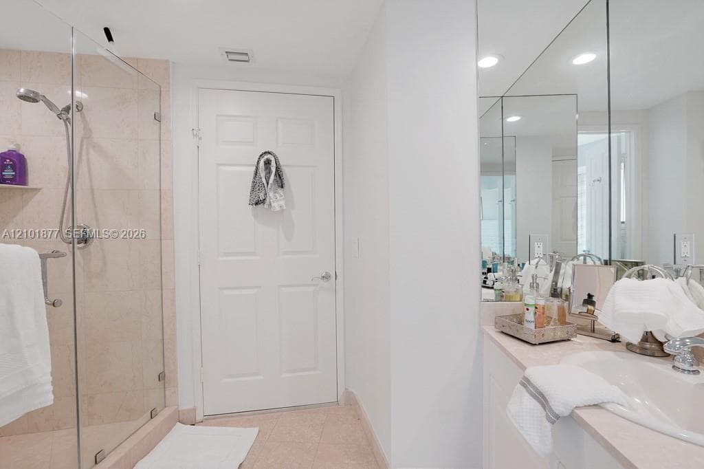 Hidden Bay · #2310 in Aventura - Photo 17