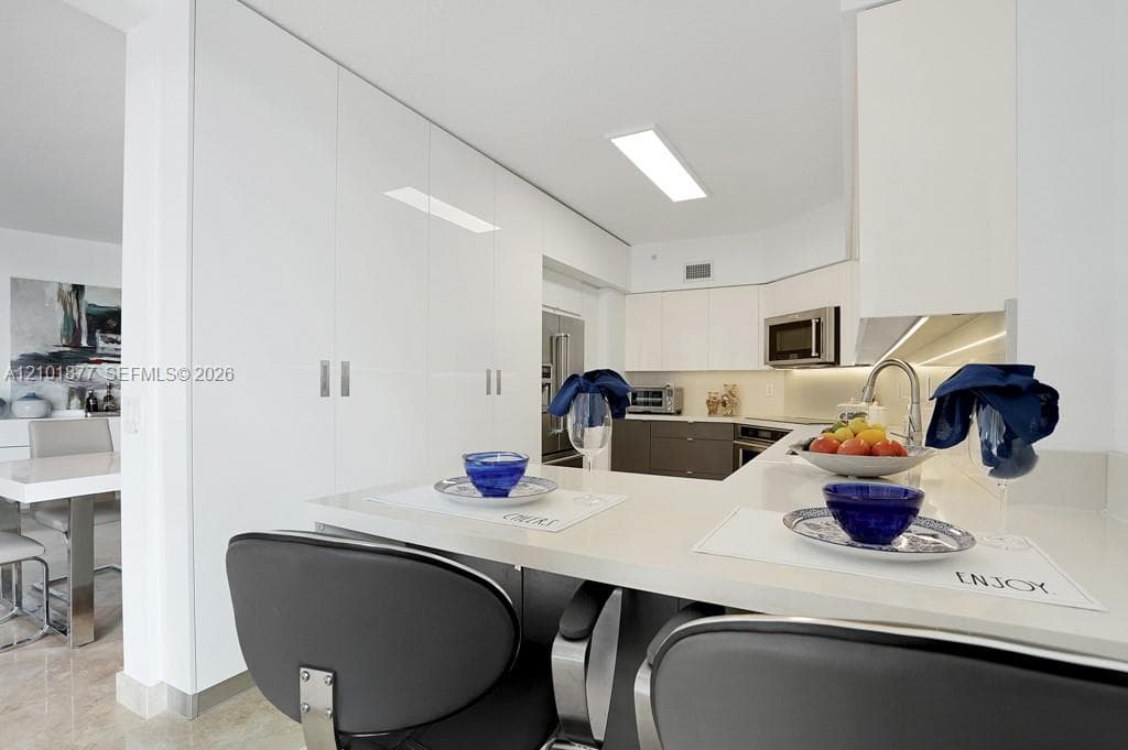 Hidden Bay · #2310 in Aventura - Photo 10