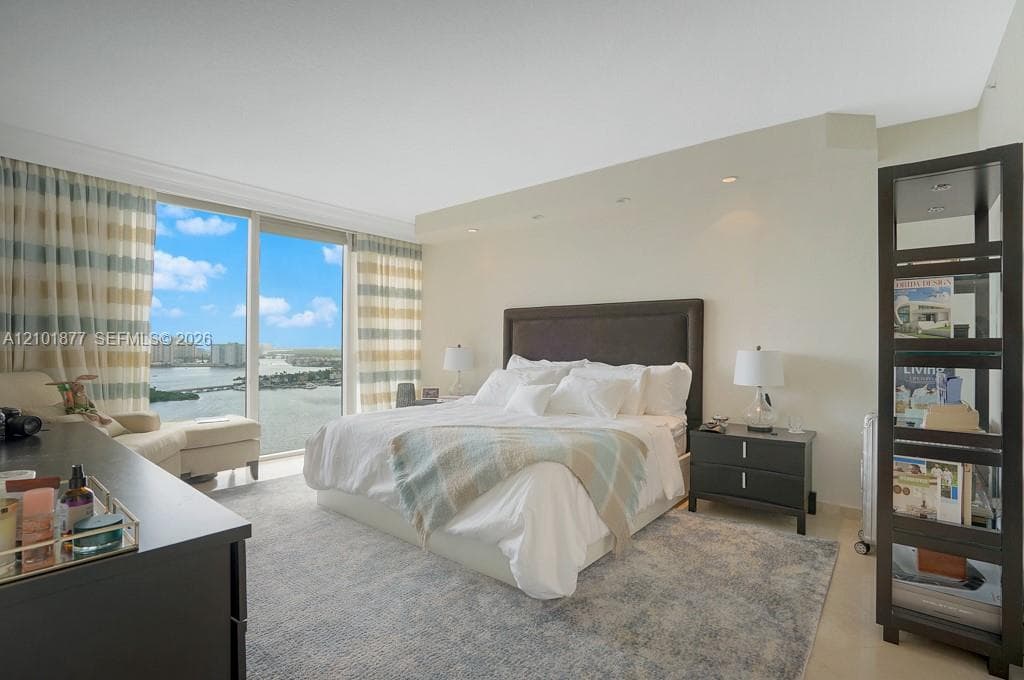 Hidden Bay · #2310 in Aventura - Photo 14