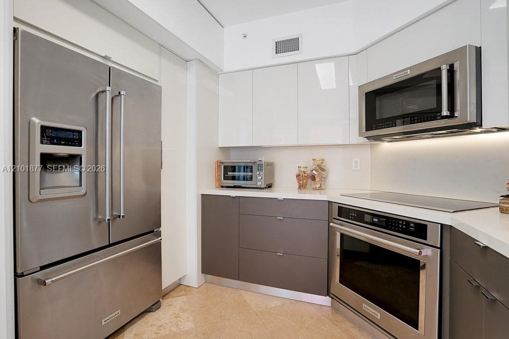 Hidden Bay · #2310 in Aventura - Photo 11