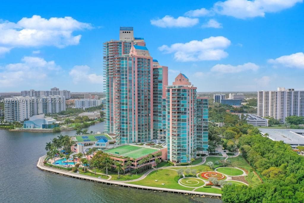 Hidden Bay · #2310 in Aventura - Photo 29
