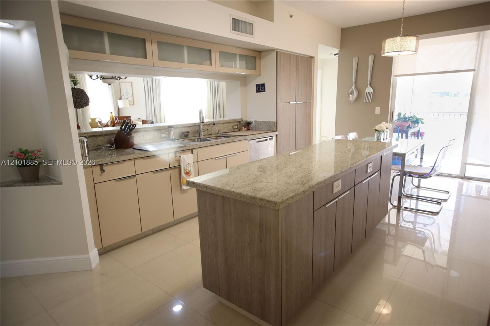 Gorgeous modern Kitchen