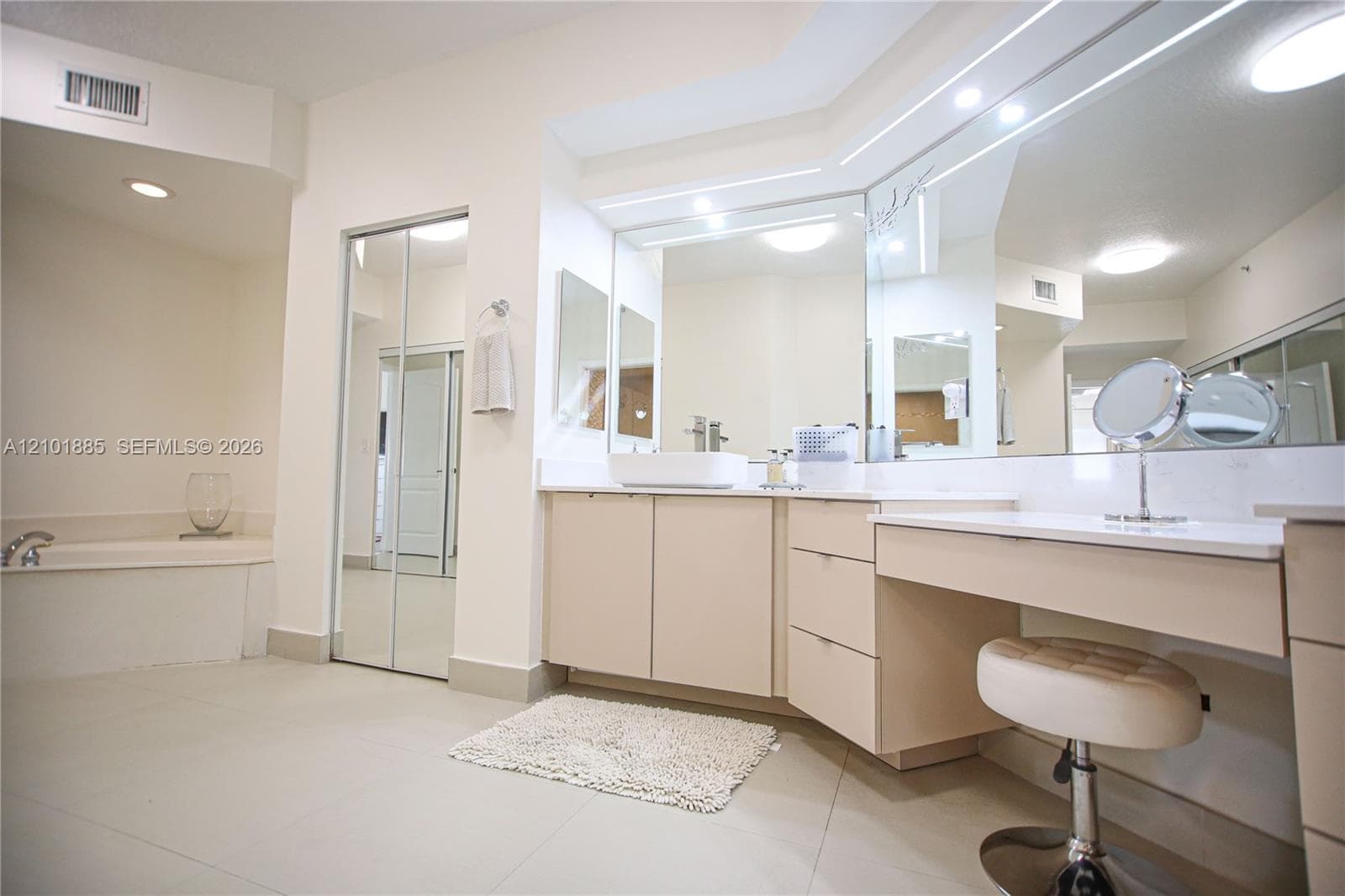 CAPTIVA CONDO B · #307 in Doral - Photo 39