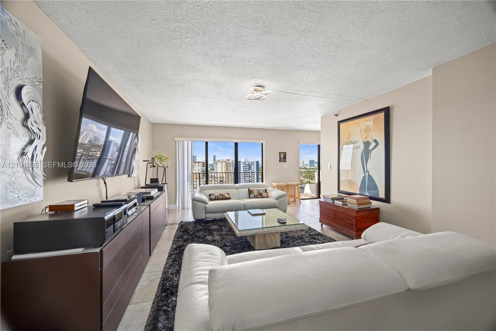Summit Condo · #1610S in Hollywood - Photo 28