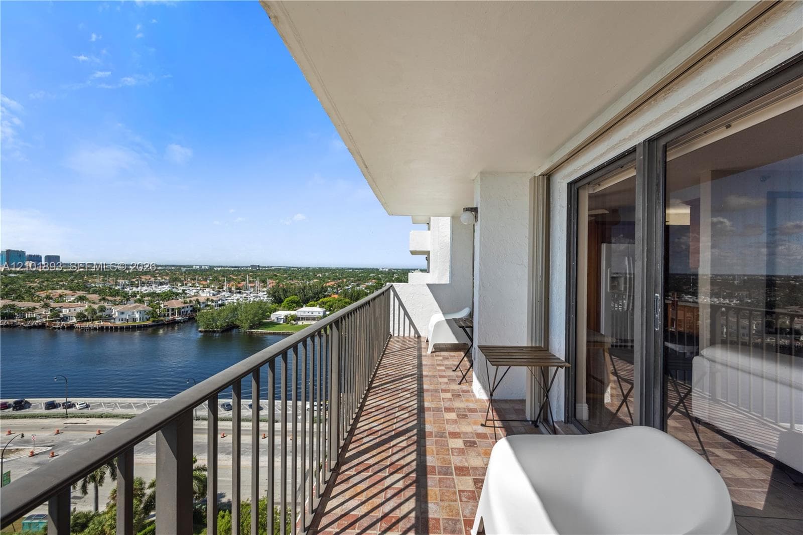 Summit Condo · #1610S in Hollywood - Photo 9