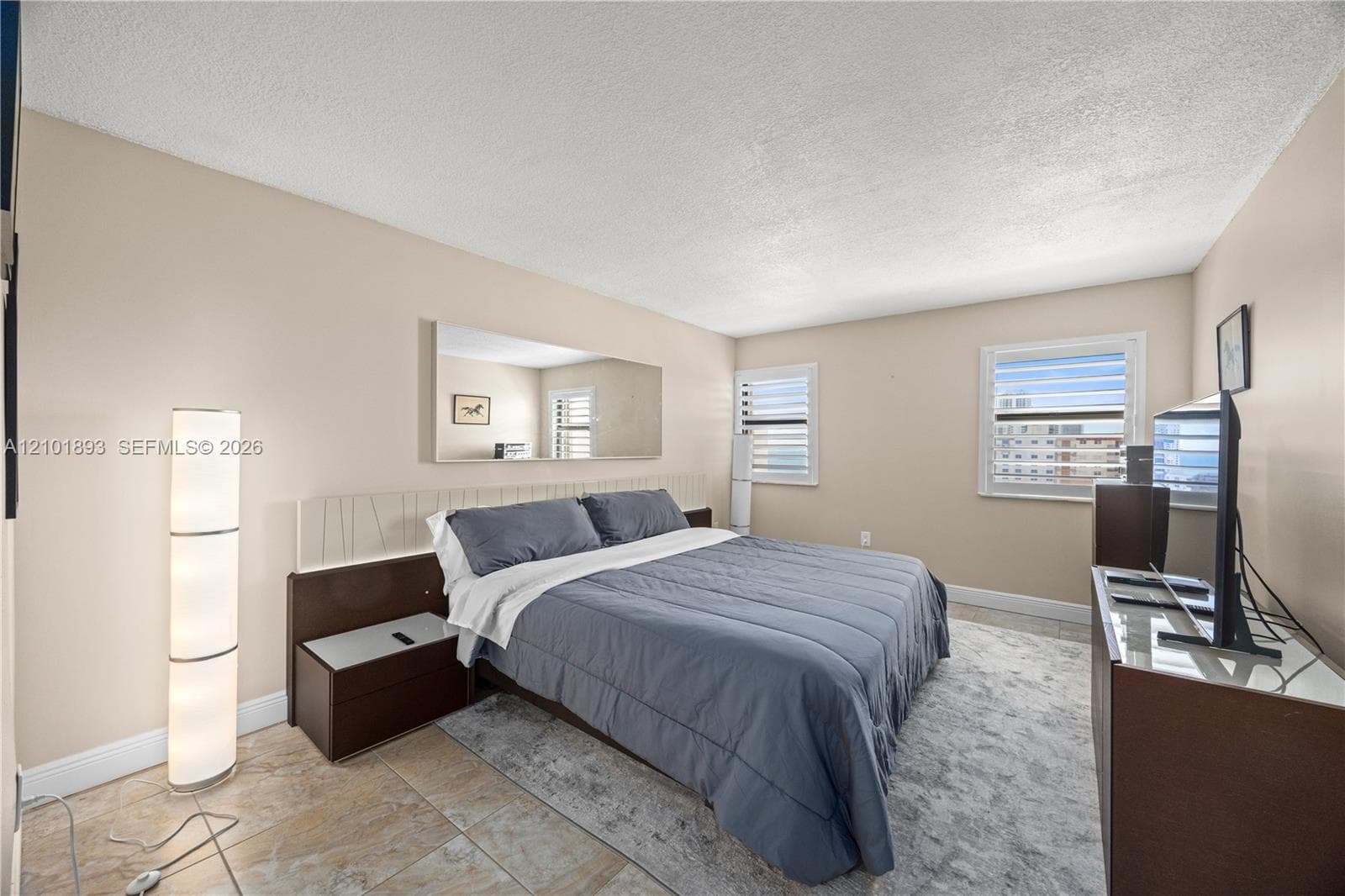 Summit Condo · #1610S in Hollywood - Photo 4