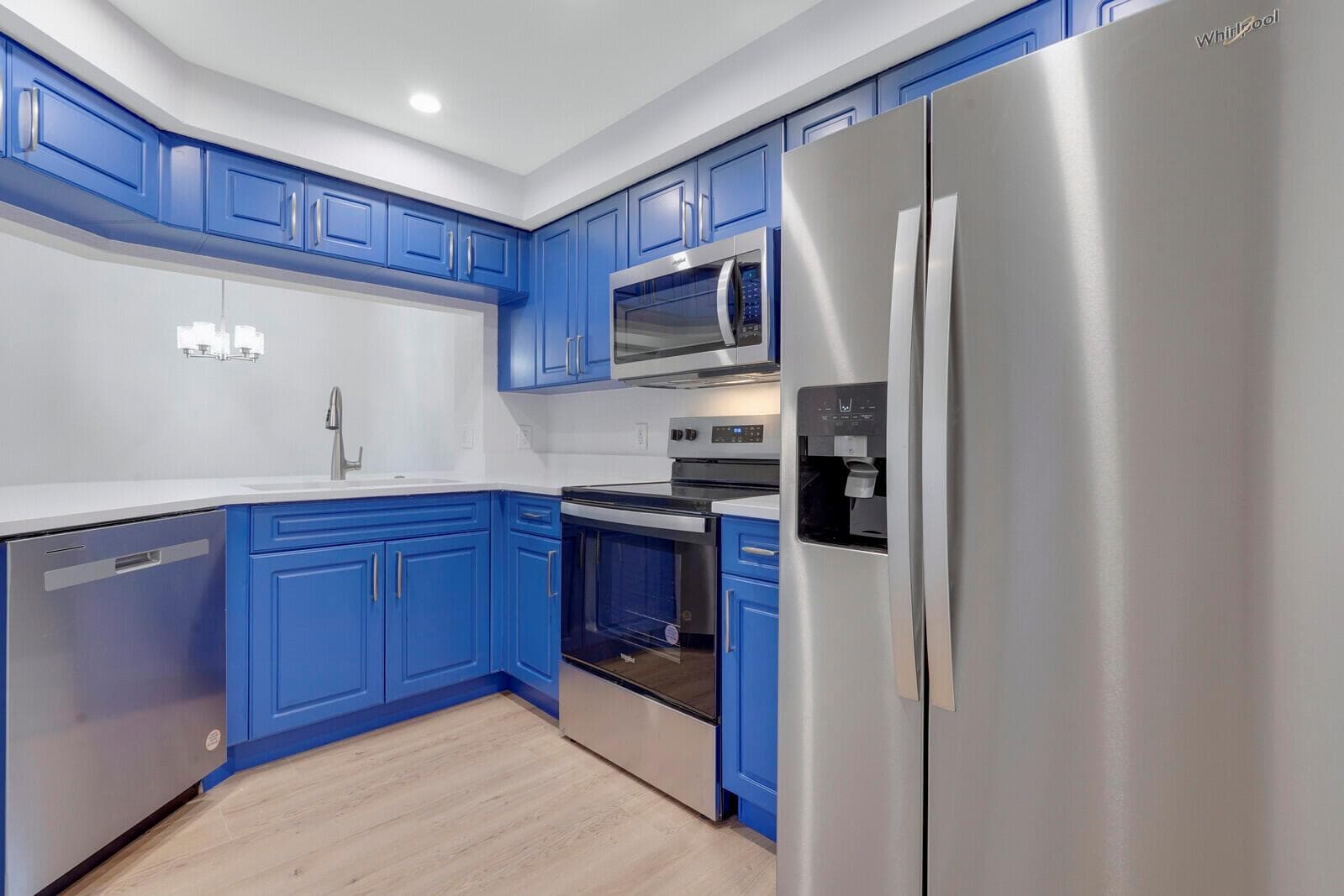 2724-305 KITCHEN 2