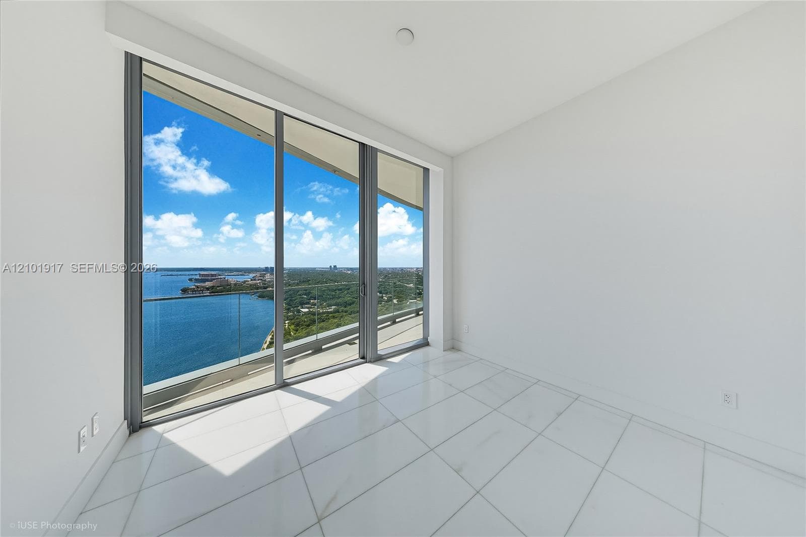 Una Residences · #3002 in Miami - Photo 6