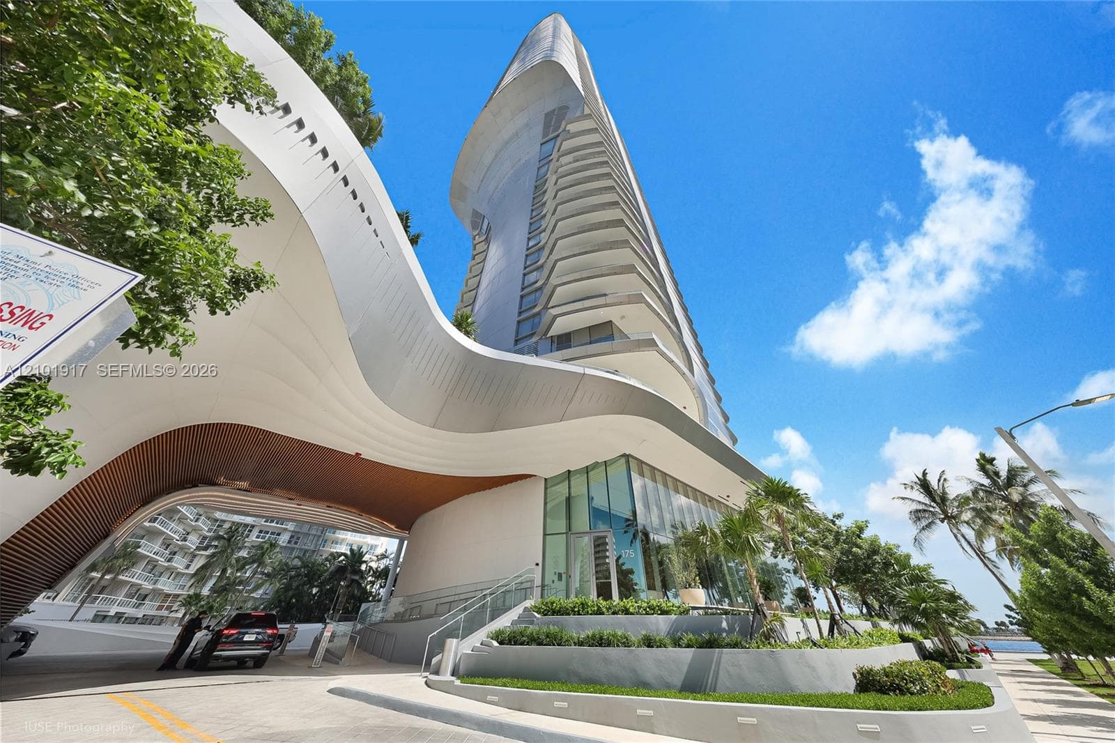 Una Residences · #3002 in Miami - Photo 17