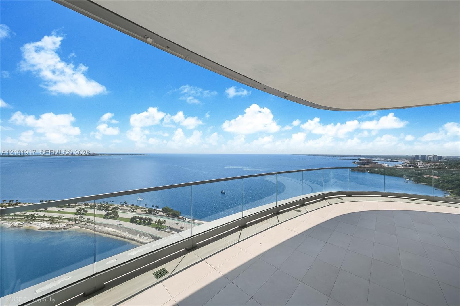 Una Residences · #3002 in Miami - Photo 14