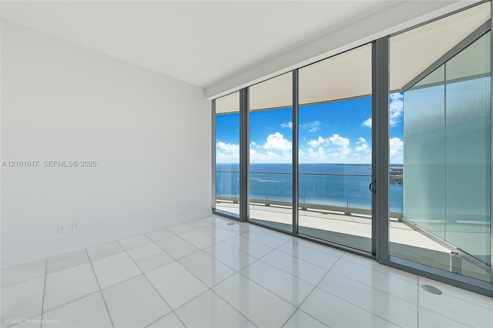 Una Residences · #3002 in Miami - Photo 11
