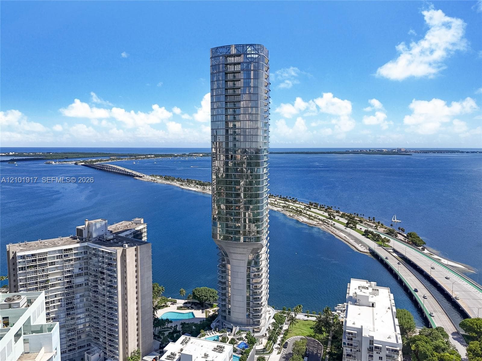Una Residences · #3002 in Miami - Photo 19