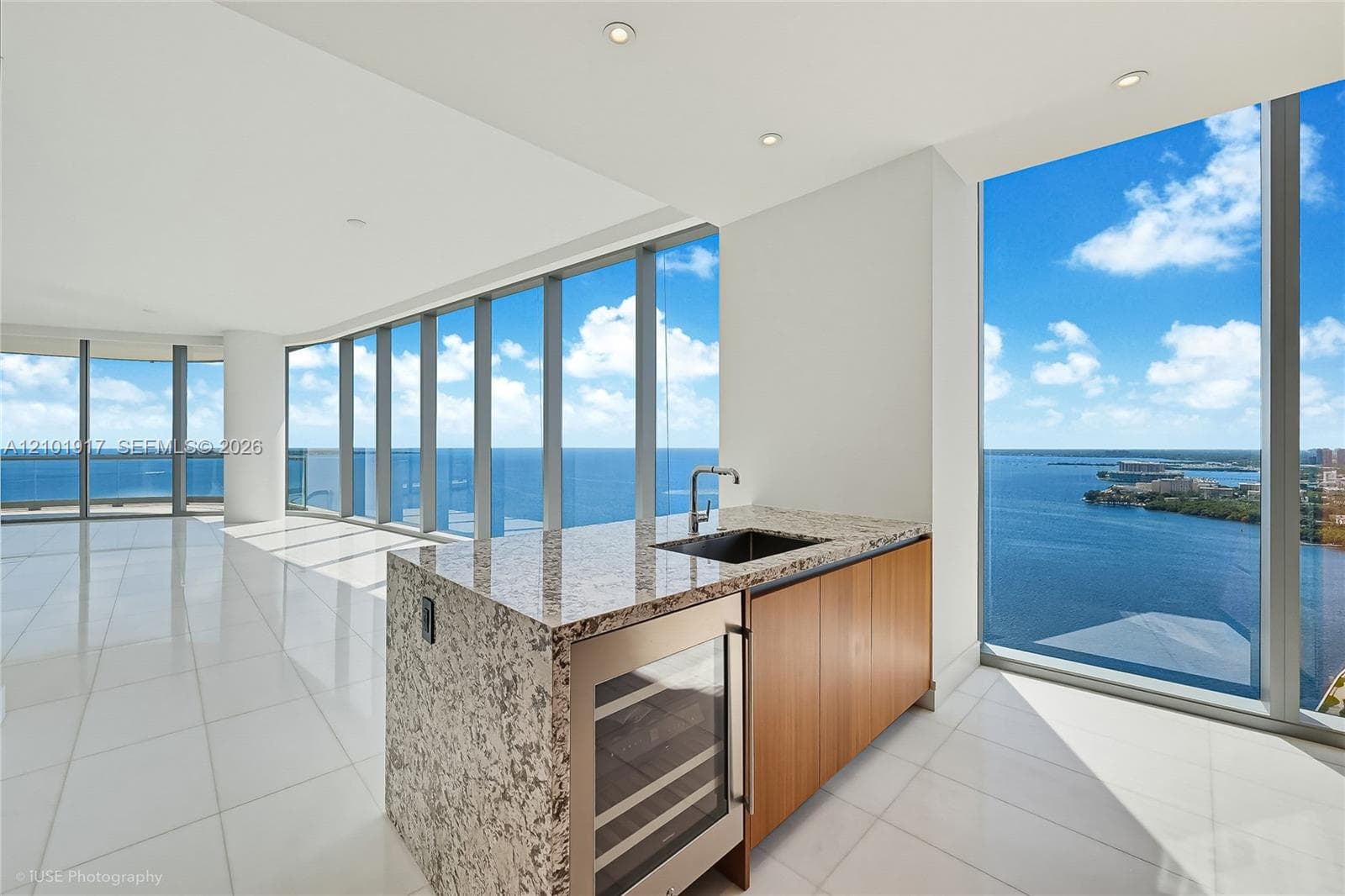 Una Residences · #3002 in Miami - Photo 4