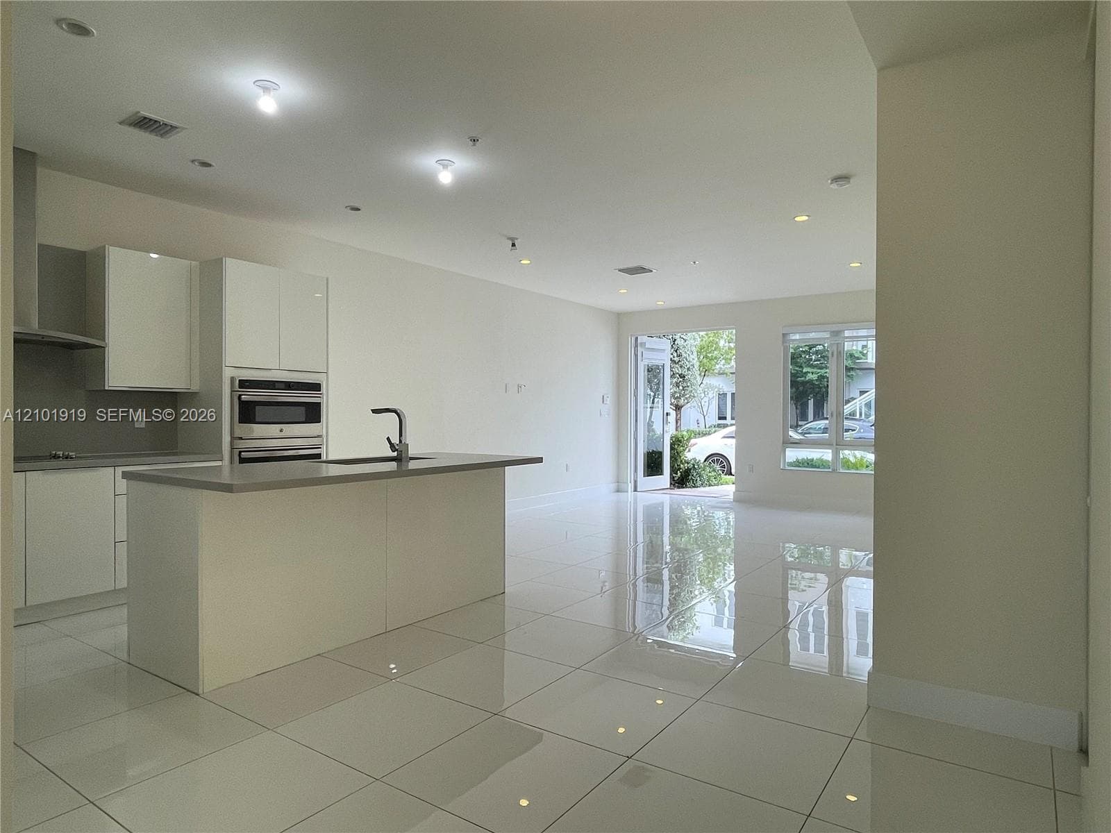 LANDMARK AT DORAL CONDO N · #103 in Doral - Photo 7