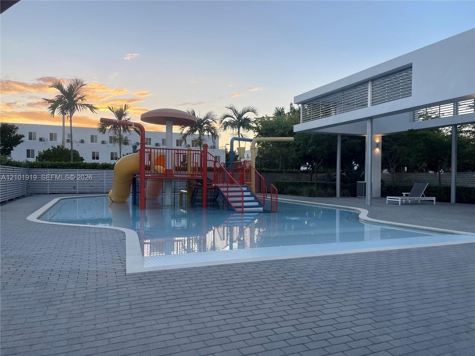 LANDMARK AT DORAL CONDO N · #103 in Doral - Photo 3