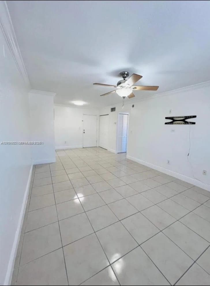 LAS ESTRELLAS CONDO · #224 in Hialeah - Photo 3