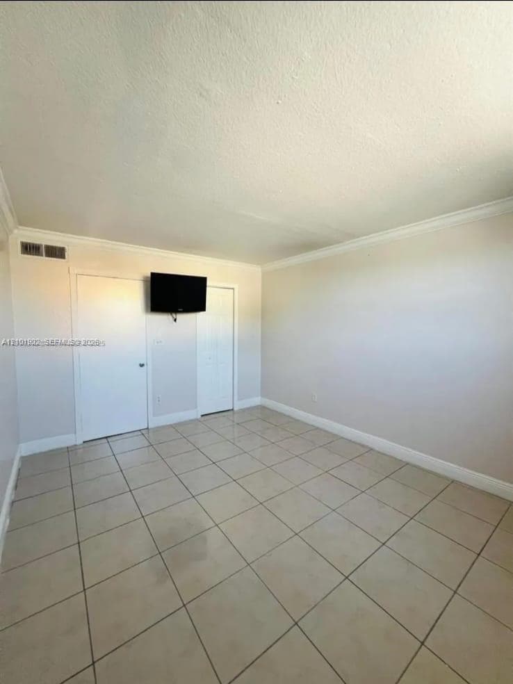 LAS ESTRELLAS CONDO · #224 in Hialeah - Photo 5