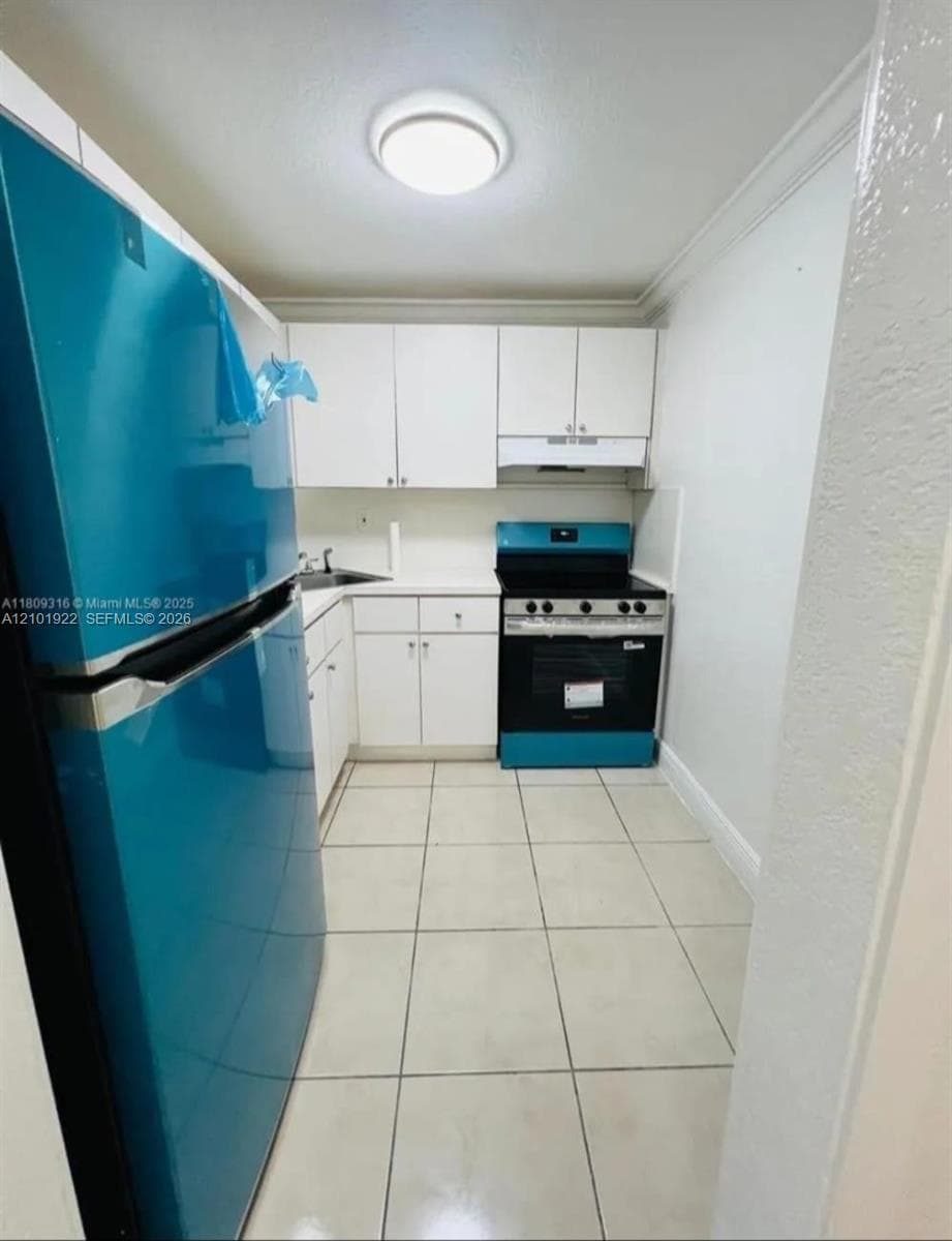 LAS ESTRELLAS CONDO · #224 in Hialeah - Photo 10