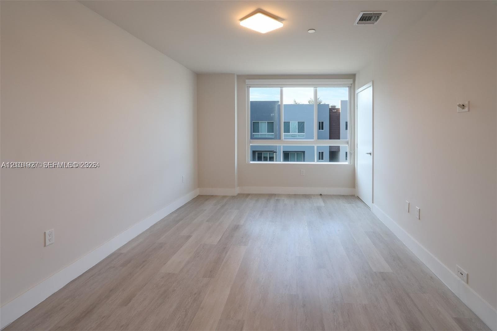 2555 NE 193rd St #2223 photo 13