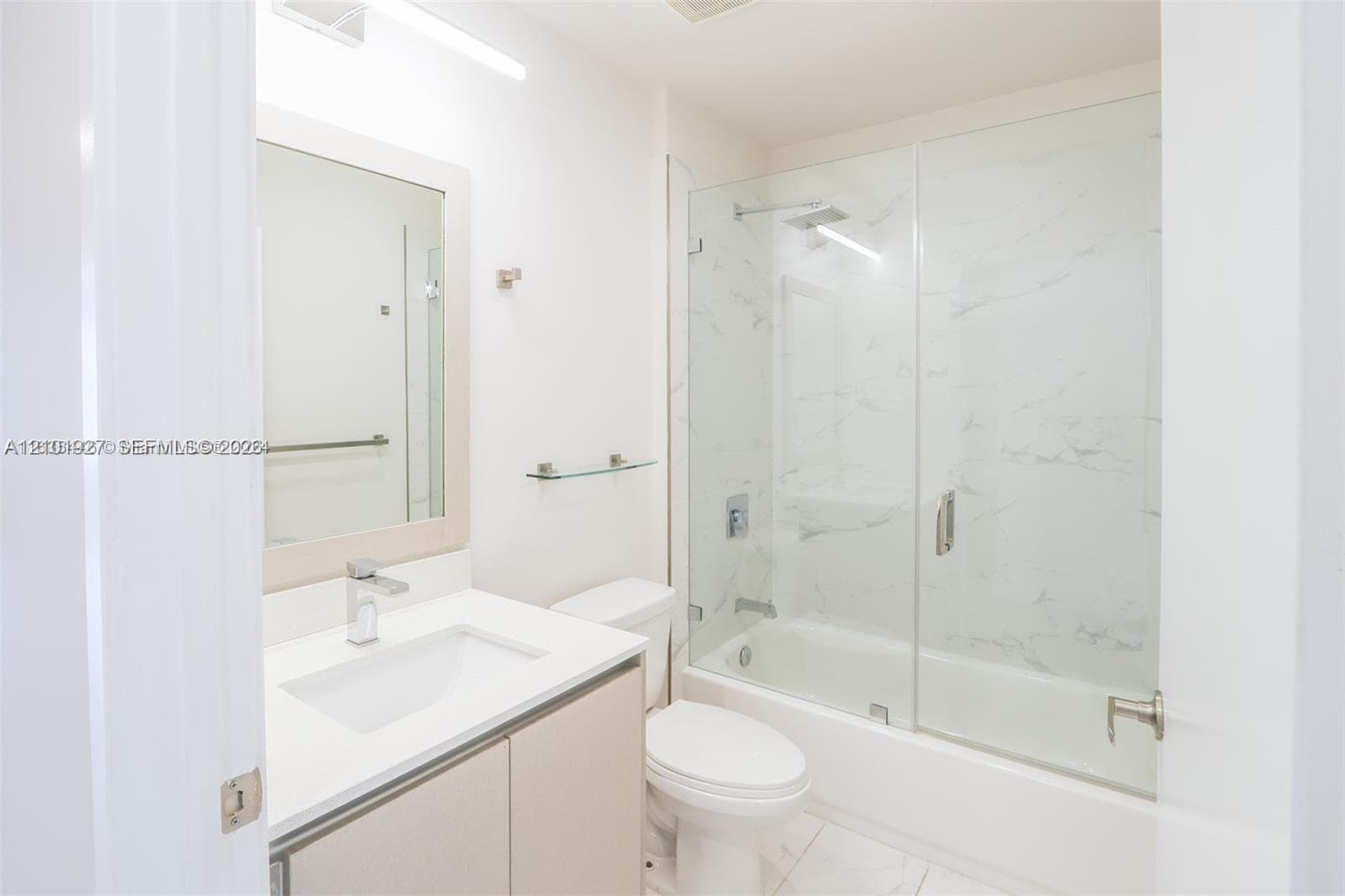 2555 NE 193rd St #2223 photo 18