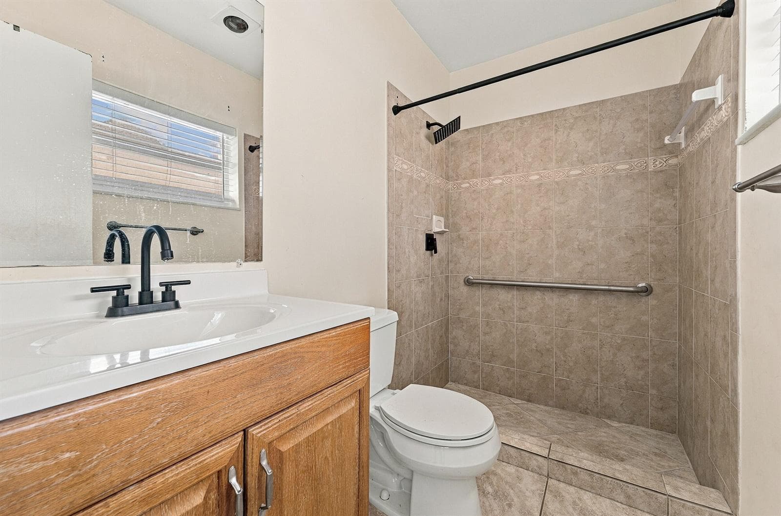 18_primary bathroom