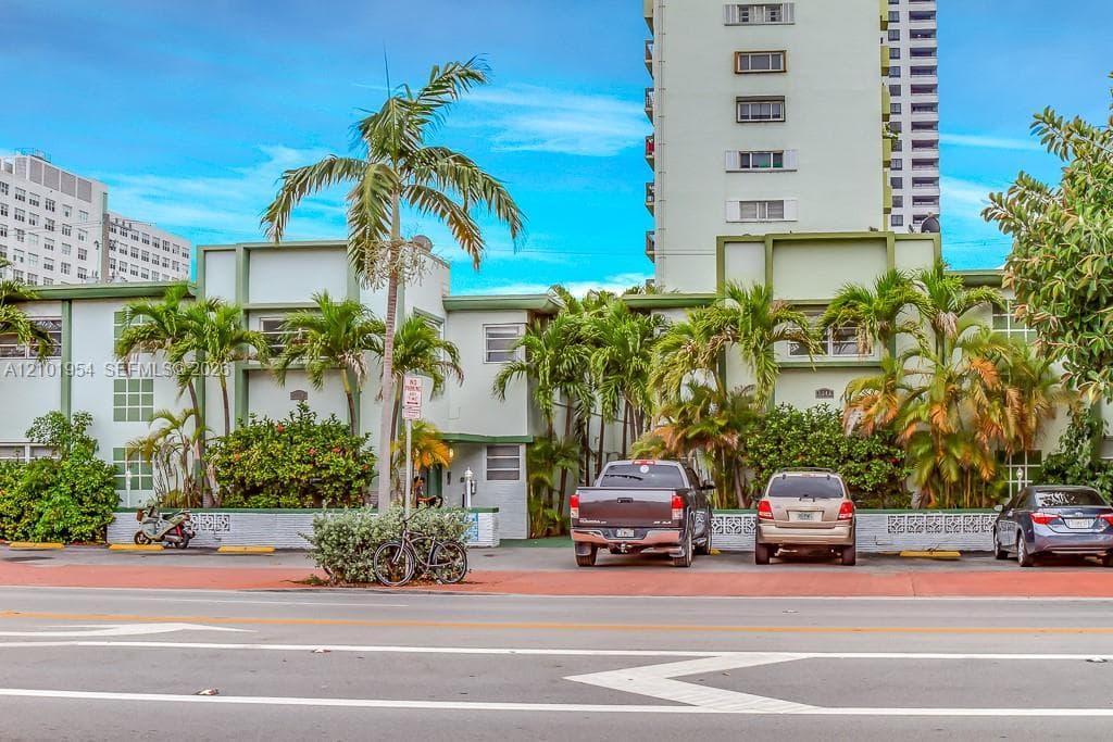 THIRD COMM SUB · #A5 in Miami Beach - Photo 2