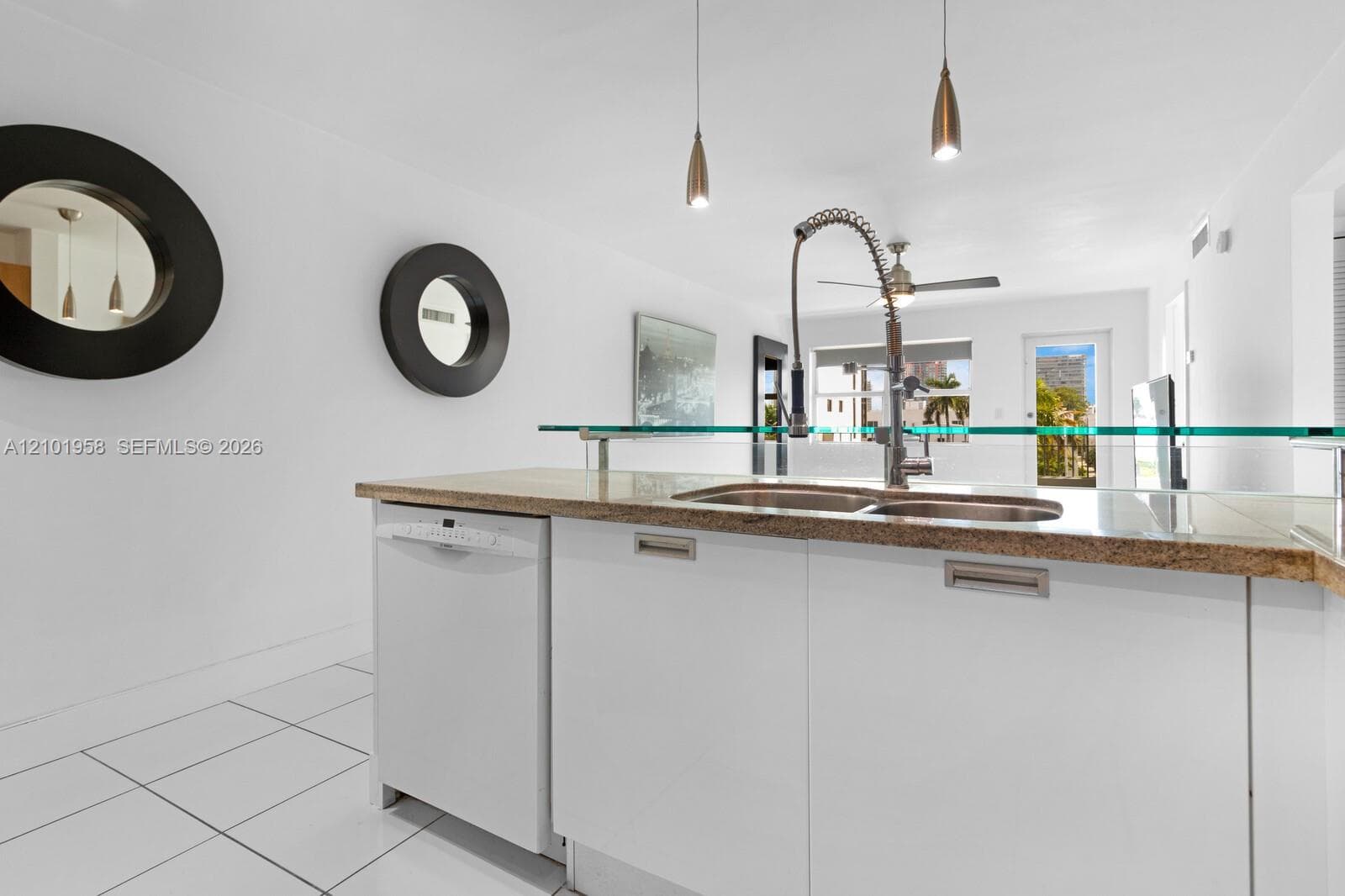 STAR MERIDIAN CONDO · #505 in Miami Beach - Photo 6