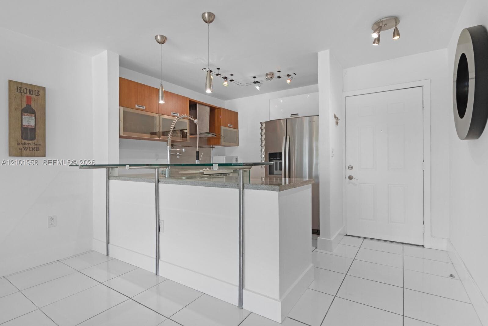 STAR MERIDIAN CONDO · #505 in Miami Beach - Photo 8