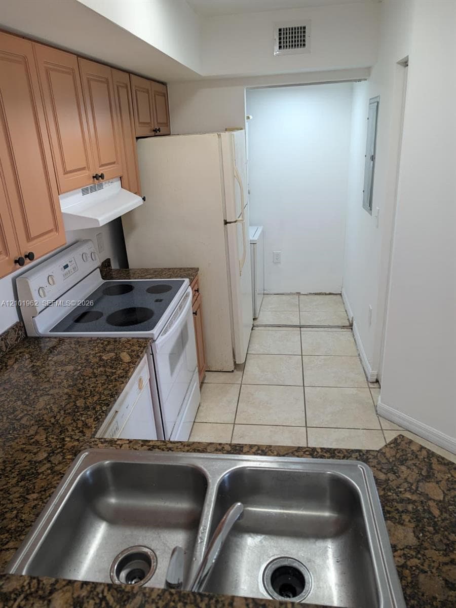 THE OAKS AT MIAMI GARDENS · #303 in Miami Gardens - Photo 13