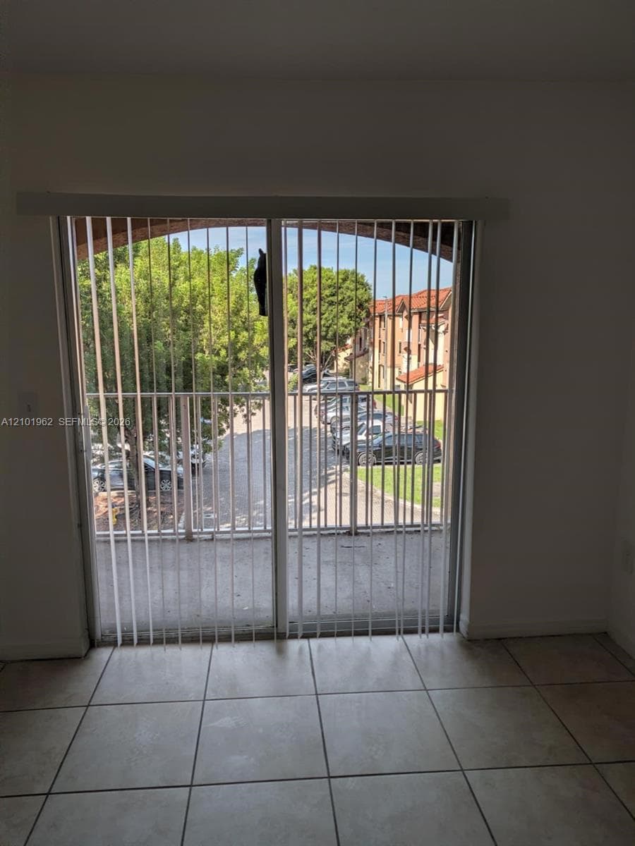 THE OAKS AT MIAMI GARDENS · #303 in Miami Gardens - Photo 8