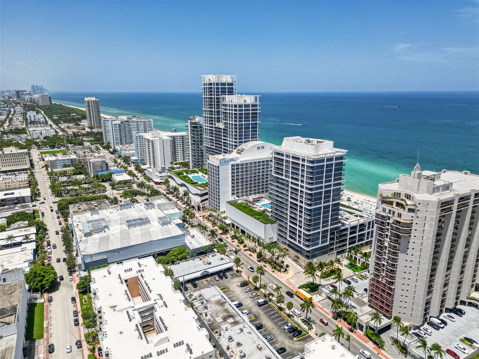 Carillon Miami Beach · #Deed No 1206) in Miami Beach - Photo 1